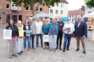 Die Akteurinnen und Akteure hatten auf dem Marktplatz Informationsstände aufgebaut und luden zum Austausch ein.