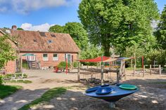Das Außengelände des Kindergartens Hasselburg.