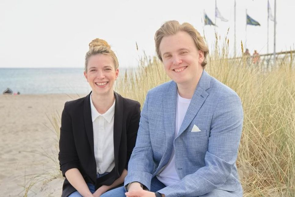 Jana Schulz und Julius Simon sichern die Zukunft des Unternehmens. Foto: Ahrens Immobilien.