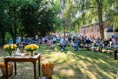Die Kirchengemeinde lädt zu einem Open-Air-Gottesdienst ein.