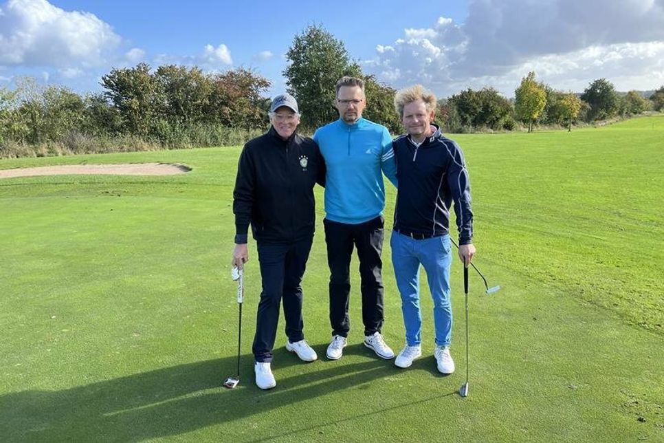 Bruttosieger-Flight mit Michael Beese, David Blaschke und Jan-Christian Weber (v. lks.).