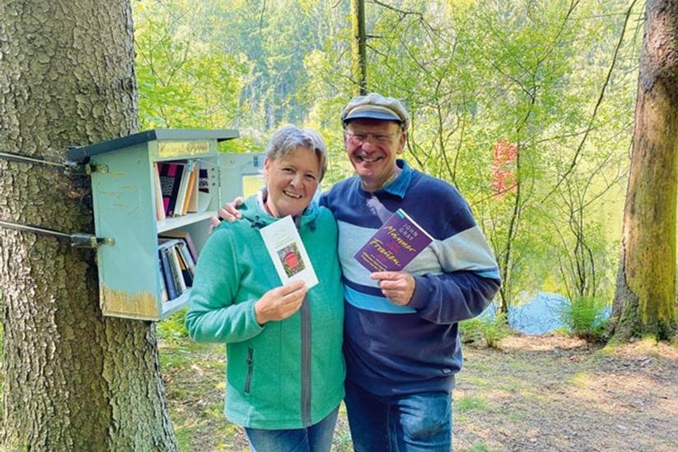 Reichlich Lesestoff wartet in den hübschen Briefkästen am kleinen Ukleisee.