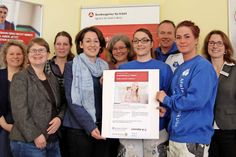 Andrea Späth (Arbeitsagentur), Natascha Mix, Thomas Lehmkuhl und Sandra Marx (Malereifachbetrieb Klaus Lehmkuhl), Corinna Tabor und Svetlina Grabow (Hörgeräteakustik Tabor - Hören und Verstehen), Natalie Bibow (Jobcenter), Nicole Derber (Handwerkskammer Lübeck) sowie Jennifer Bunge (Beratungsstelle Frau &amp; Beruf) erzählen wie Ausbildung in Teilzeit funktioniert (v. re.).