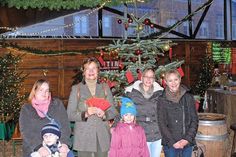 Auch in diesem Jahr hat der Kinderschutzbund Eutin wieder einen Wunschzettelbaum im Punschzelt auf dem Marktplatz aufgestellt – die Wünsche dürfen sehr gern abgepflückt, erfüllt und bis zum 14. Dezember bei Schuh Aldrup abgegeben werden. Pünktlich am Heiligen Abend liegen sie dann bei den Kindern unterm Weihnachtsbaum.