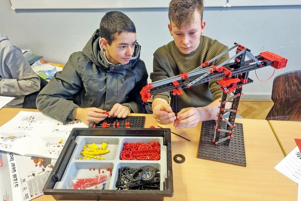 Der Technikunterricht in der Jahrgangsstufe 9 eröffnet Perspektiven.