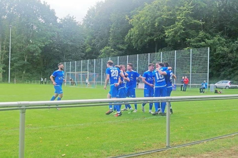 Erleichterung: Nach dem ersehnten Führungstreffer war die Freude bei den Eutinern groß.