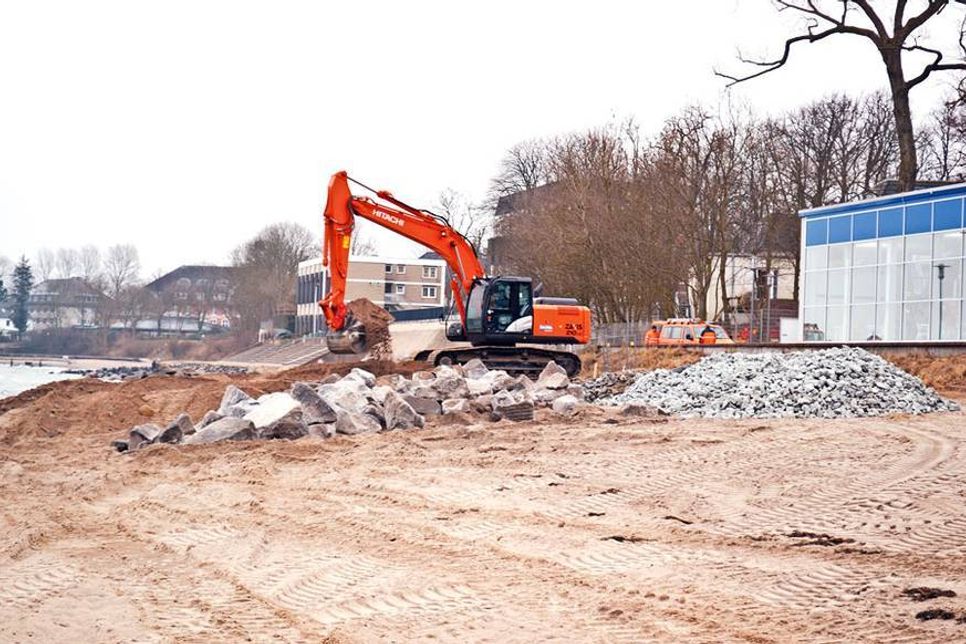 Bauarbeiten am Niendorfer Strand. (Foto: René Kleinschmidt)