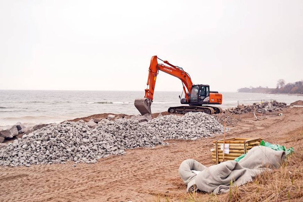 Bauarbeiten am Niendorfer Strand. (Foto: René Kleinschmidt)
