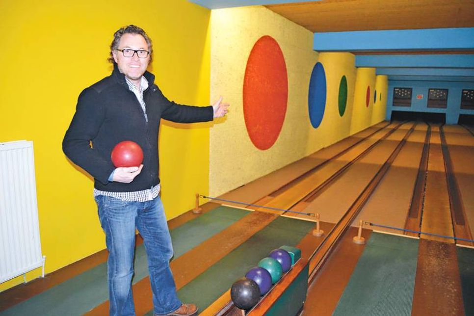 „Kegeln ist eine Sportart, die es verdient, nicht vergessen zu werden“, sagt Matthias Knorr von „Hanse Soccer“ in Bad Schwartau. Ende Mai lädt er auf den hauseigenen Bahnen zu einem großen Spaß-Turnier für den guten Zweck ein.