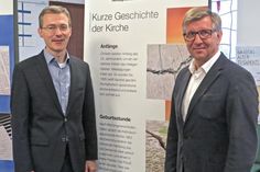 Gemeindevorsteher und Priester Frank Meier (l.) und sein Vorgänger im Amt, Raimund Paugstadt, setzen sich dafür ein,  das hundertjährige Bestehen der Gemeinde gebührend zu würdigen. Foto/Collage: Hasse