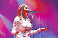 Sängerin Namika ist am 25. Juli in den NDR-Live-Sendungen in Timmendorfer Strand zu Gast. (Foto: René Kleinschmidt/Archiv)