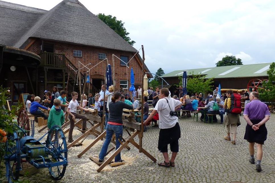 Auf dem Museumshof in Lensahn herrscht immer buntes Treiben.