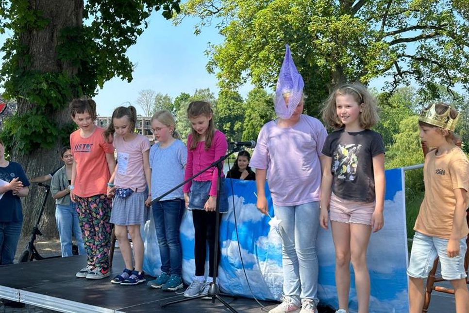 Bei bestem Wetter und vielen Zuschauern hatten die „Kulturbanausen“ bei ihren Auftritten einen Riesenspaß.