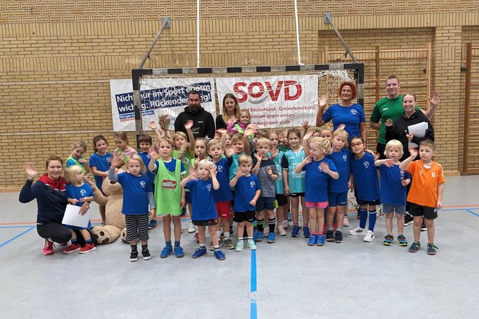 Die Freude an der Bewegung und das gemeinsame Spielerlebnis standen im Fokus des Mini-Handballspielefestes.