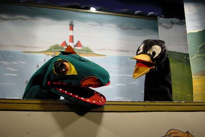 Die Puppenbühne Viwaldi präsentiert "Das Leberwurst fressende Krokodil Otto".