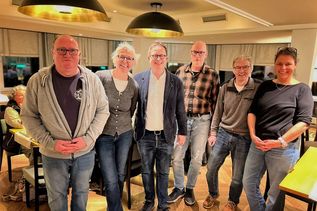 Der Vorstand mit Nicole Kohlert, Bodo von Schrader, Heino Puck, Henrik Jungeblodt, Gabi Boßmann und Kai Peter Liedtke (v. re.).