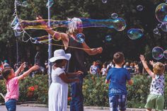„Schwartau spielt“: Kunterbuntes Kinderfest im Kurpark von Bad Schwartau