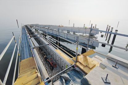 Der künftige Seebrückenkopf der Scharbeutzer Brücke ist bereits deutlich zu erkennen.