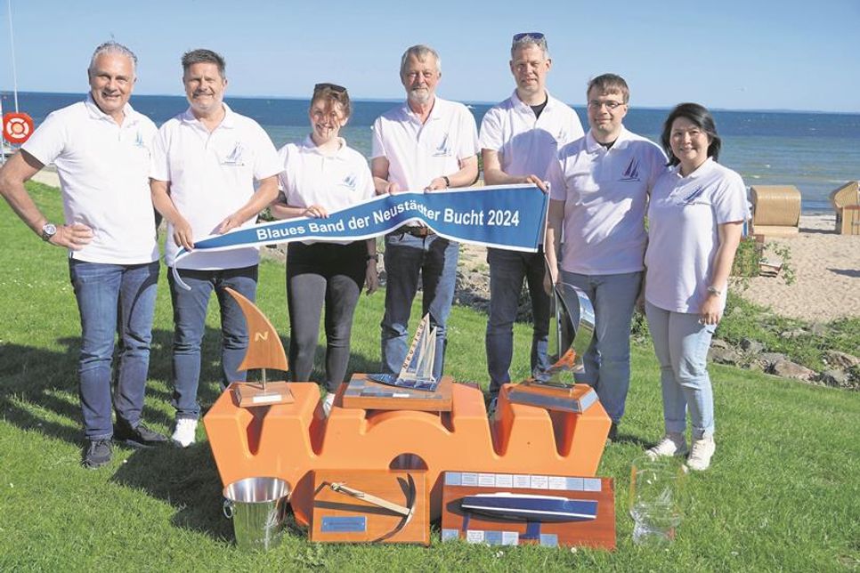 Vorfreude bei Veranstaltern und Organisatoren: Oliver Seiter, Geschäftsführer ancora Marina, Detlef Scheel, Gewerbeverein Neustadt, Andrea Kuhlemann, Stadtwerke Neustadt, Heinrich-Anton Holtfester, Bürgervorsteher, Frans Ijben, Tourismus-Agentur Lübecker Bucht, Dr. Claas Riedel, Wettfahrtleitung NSV, Bei Riedel-Wang, ancora Marina (v. lks.).